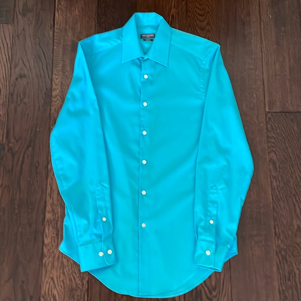 Men’s Van Heusen Blue Button Down